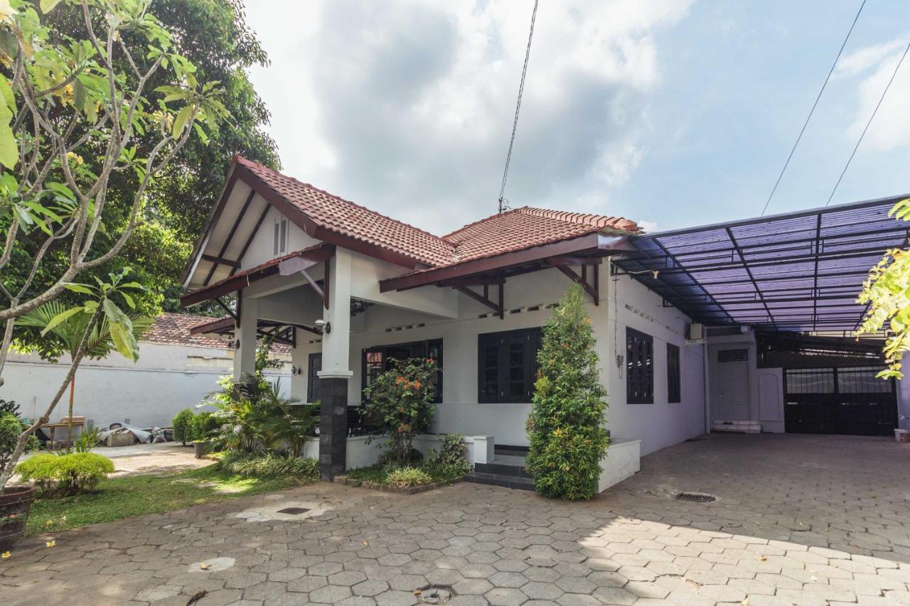 Apartament Ndalem Sarengat Jogyakarta Zewnętrze zdjęcie