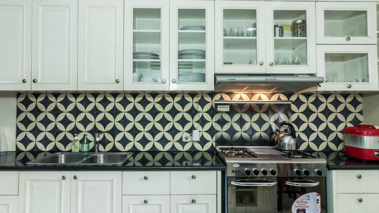 Apartament Ndalem Sarengat Jogyakarta Zewnętrze zdjęcie