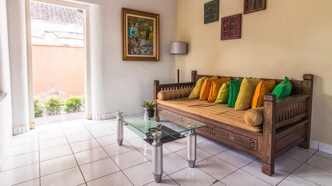 Apartament Ndalem Sarengat Jogyakarta Zewnętrze zdjęcie